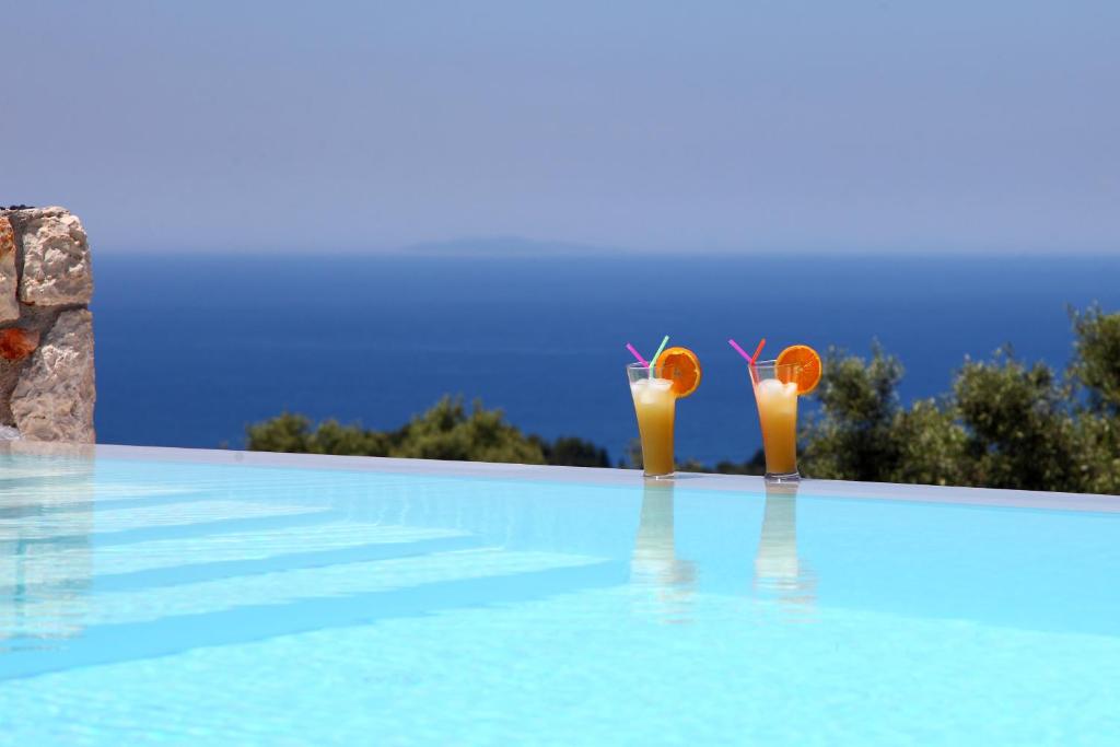 Bazén v ubytování Tsakmakis Villas - Luxury - Panoramic Sea View Lefkada nebo v jeho okolí