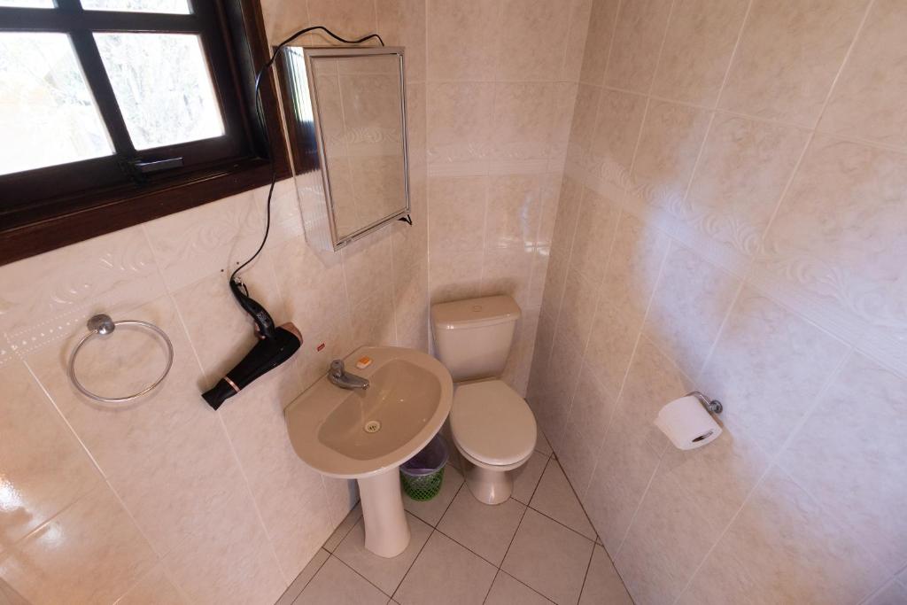 Pousada 3 Pinheiros a 400m do museu automotivo CARDE - Suite Con Bagno Spa