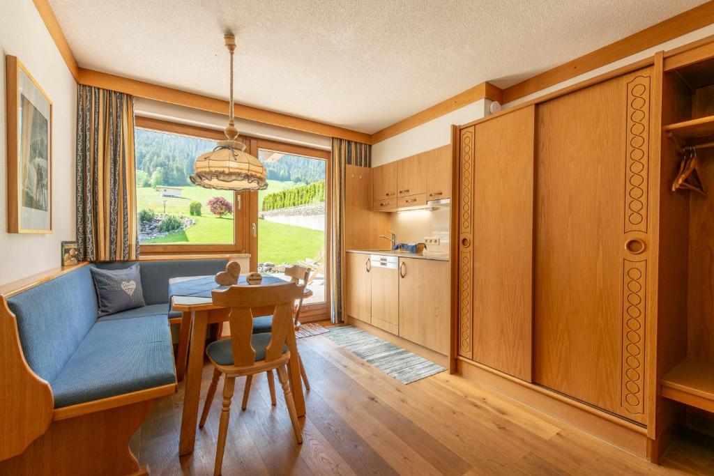 Зона вітальні в Eden Appartements