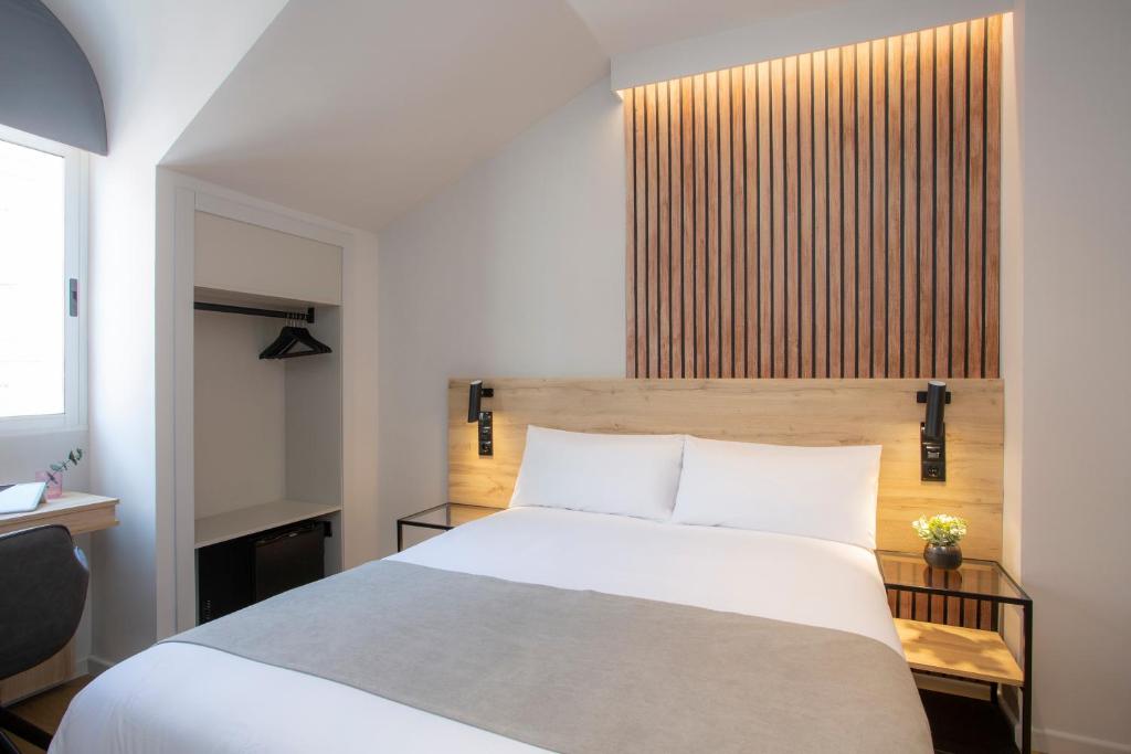 Aila II Hotel Boutique by SingularStays, Burjassot – Updated ...