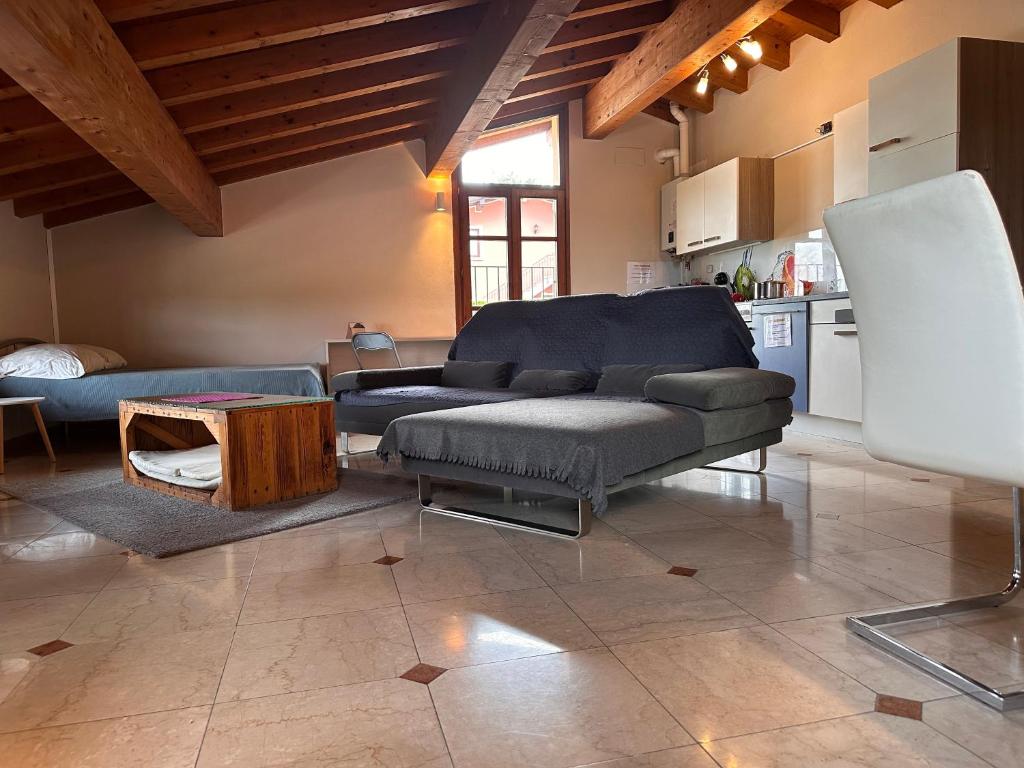 Posezení v ubytování LOFT GARDASEE