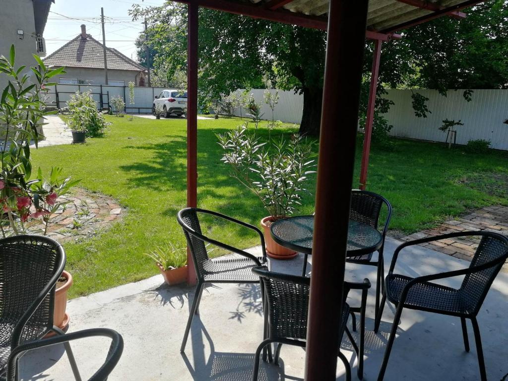 Zahrada ubytování Zsuzsanna Vendégház