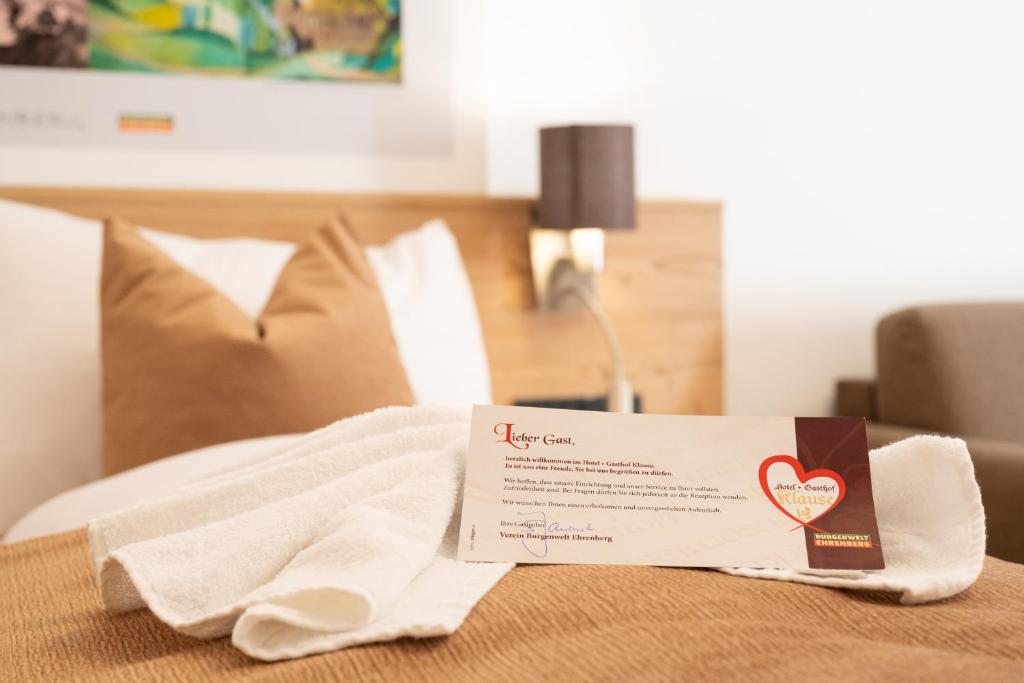 Postel nebo postele na pokoji v ubytování Hotel Gasthof Klause Dependance 2