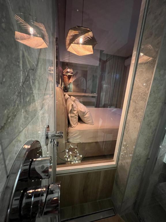 Supreme Secret Suite - 5