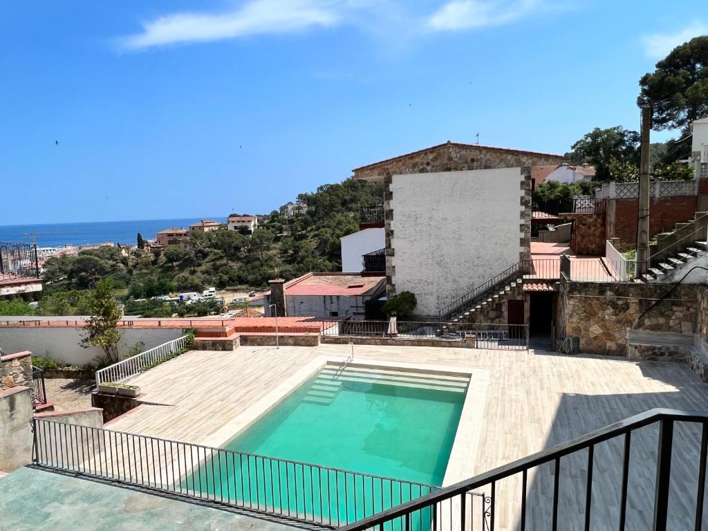 Bazén v ubytování ZEN Apartment sea views nebo v jeho okolí