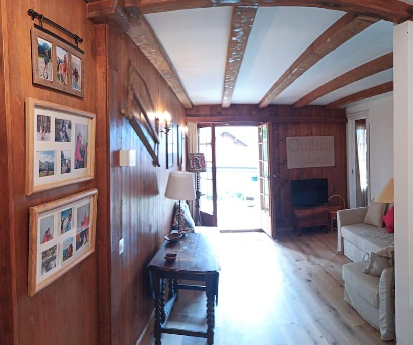 Posezení v ubytování Cozy apartment in the heart of the Alps