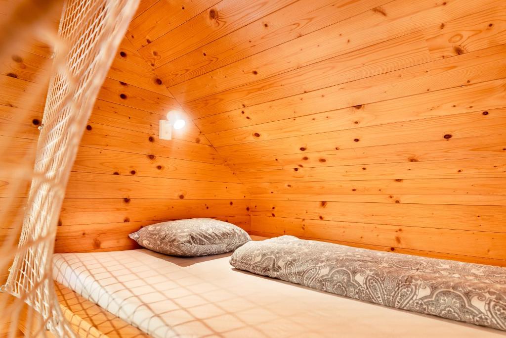 Voodi või voodid majutusasutuse Glamping Mountain Fairy Tale toas