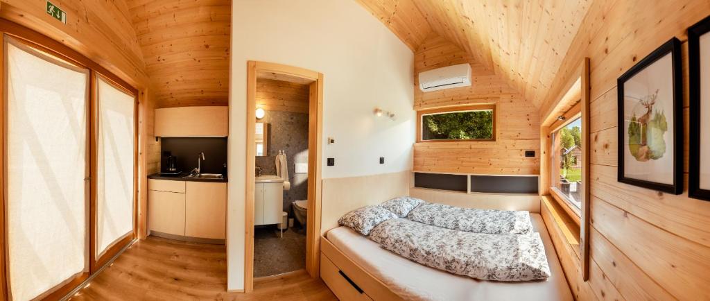Voodi või voodid majutusasutuse Glamping Mountain Fairy Tale toas