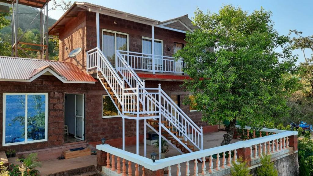 ROYAL STONE VILLA - отзывы и видео