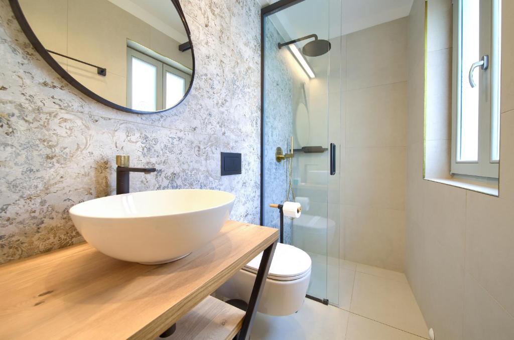 Koupelna v ubytování Portella Rooms