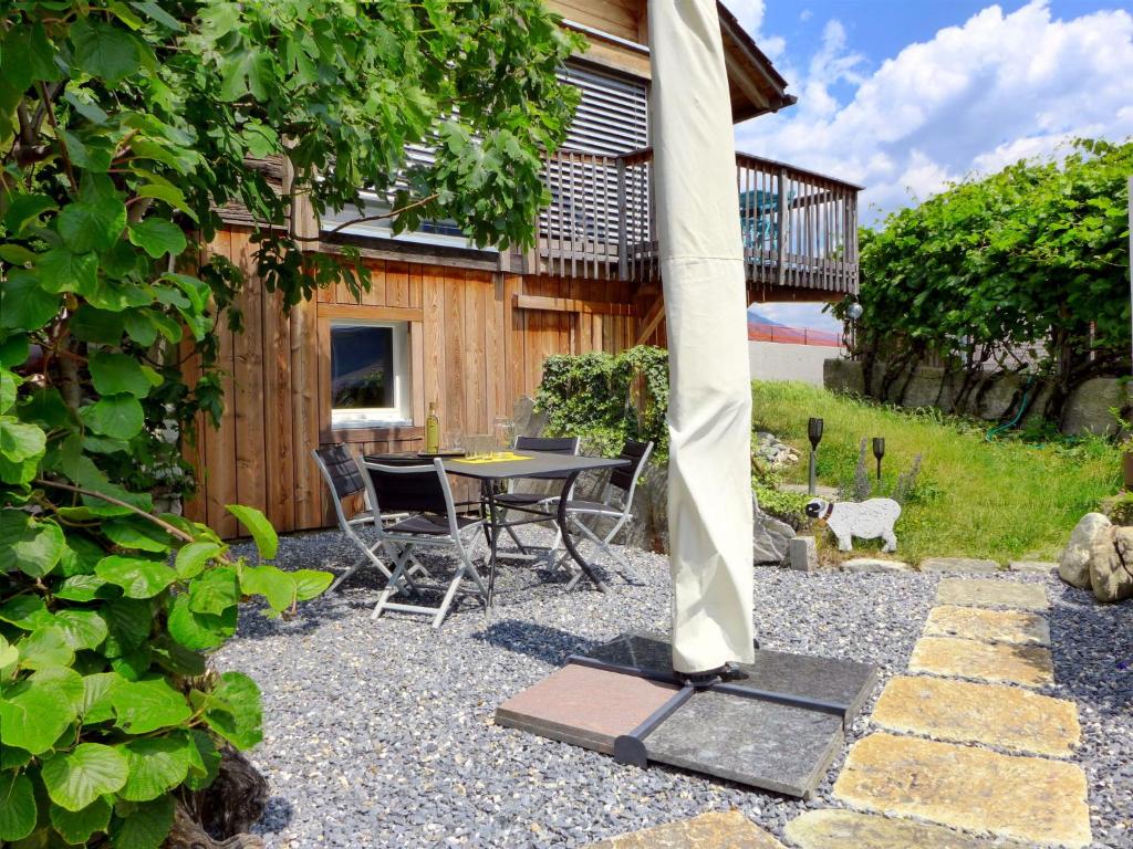 Zahrada ubytování Chalet Tschingeli by Interhome
