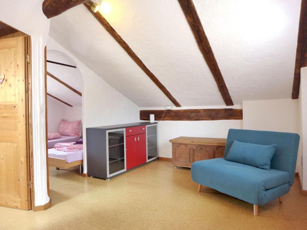 Postel nebo postele na pokoji v ubytování Chalet Tschingeli by Interhome
