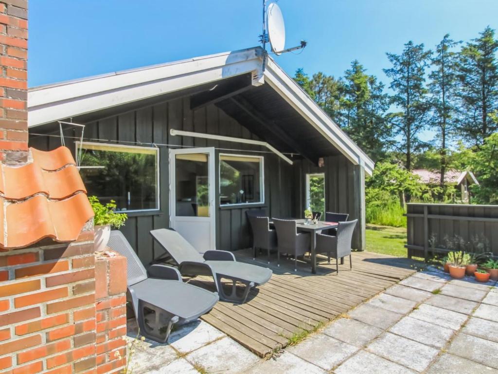 Zahrada ubytování Holiday Home Weland - 800m from the sea by Interhome