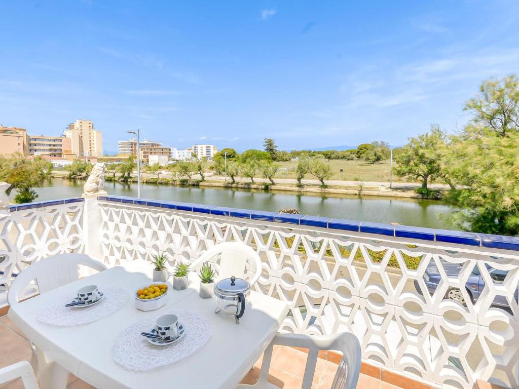 Apartment Clos des Franquets by Interhome