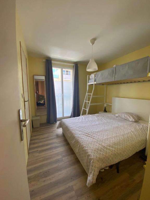 Postel nebo postele na pokoji v ubytování Bohobos Hostel
