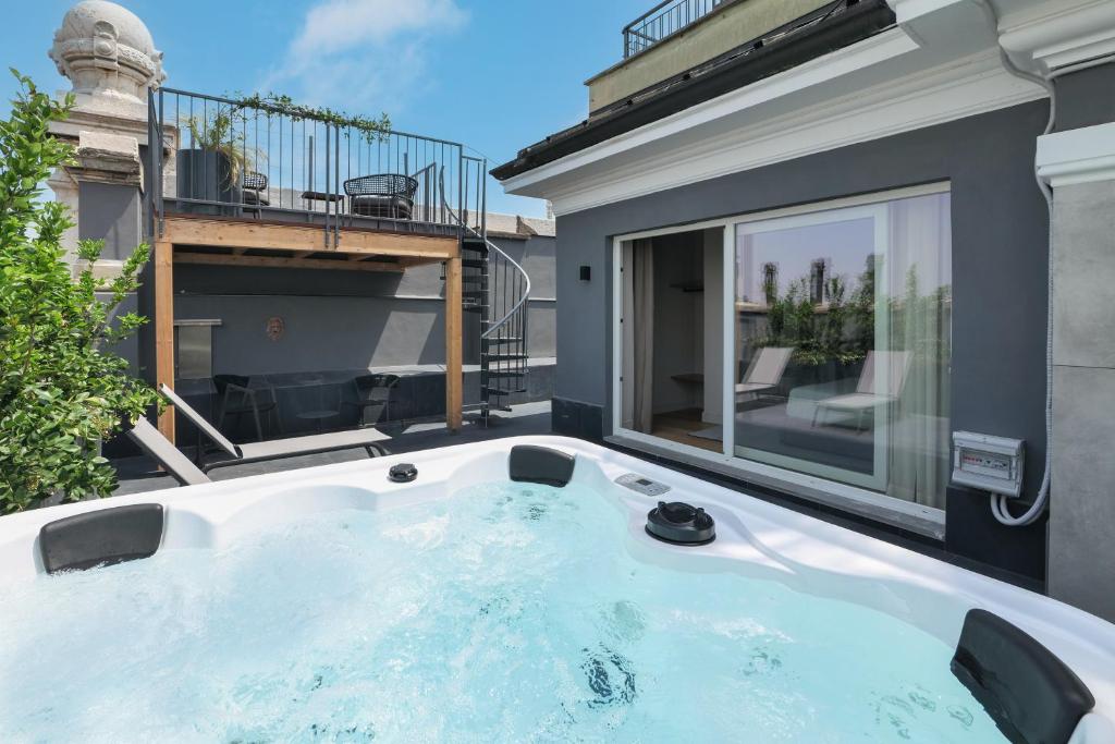 PRESTIGE BOUTIQUE APARTHOTEL - Piazza Duomo View