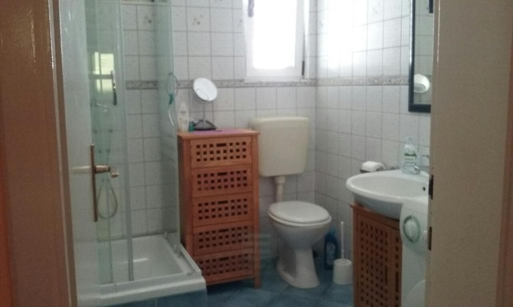 Fotografie z fotogalerie ubytování Apartment in Ražanj with Terrace, WIFI, Washing machine, Dishwasher (3743-3) v destinaci Ražanj