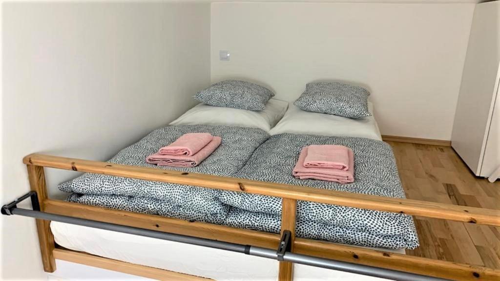 Side Street Apartments - 13