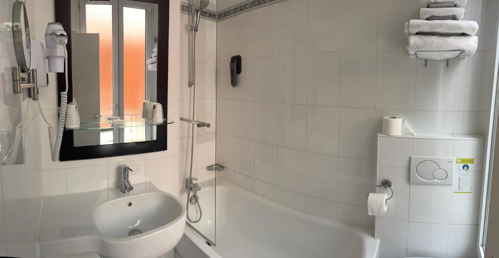 Hotel Lilas Gambetta - Tweepersoonskamer Met 2 Aparte Bedden