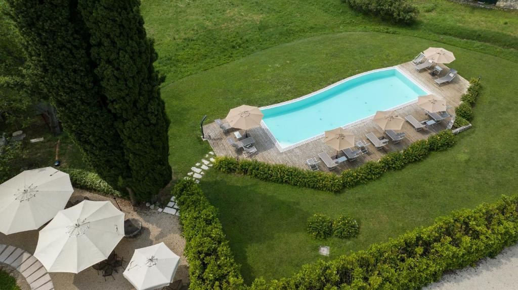 Bazén v ubytování B&B Corte Jago nebo v jeho okolí