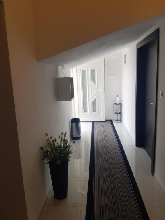 Gabi Rooms & Studio Apartment - 11