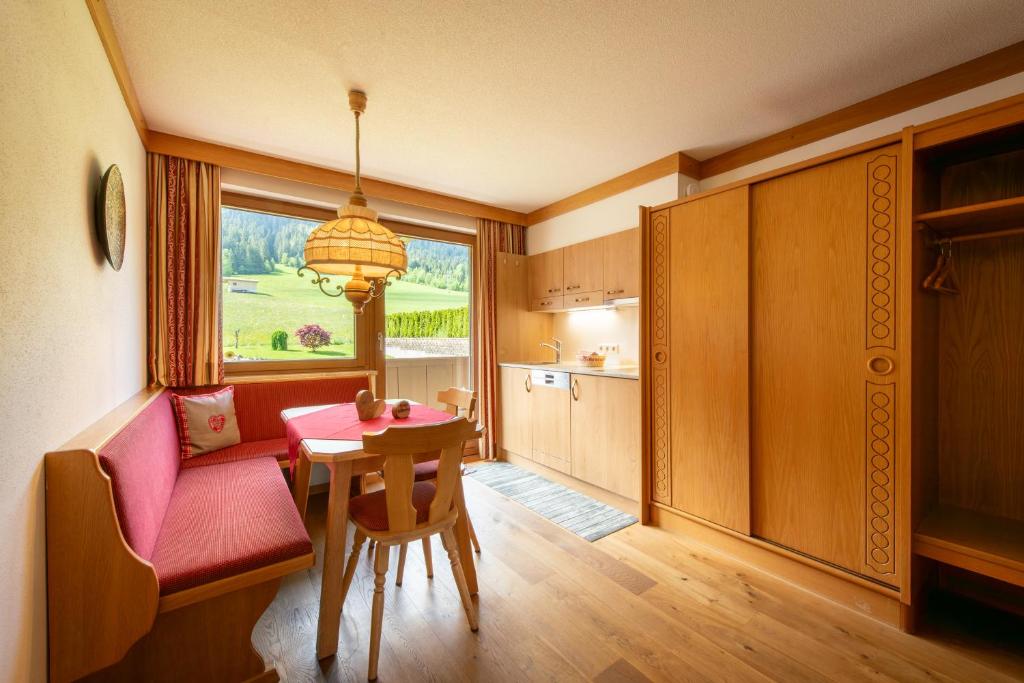 Зона вітальні в Eden Appartements