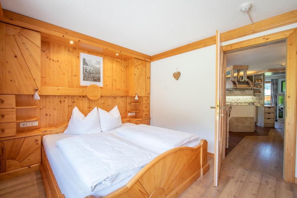 Ліжко або ліжка в номері Eden Appartements
