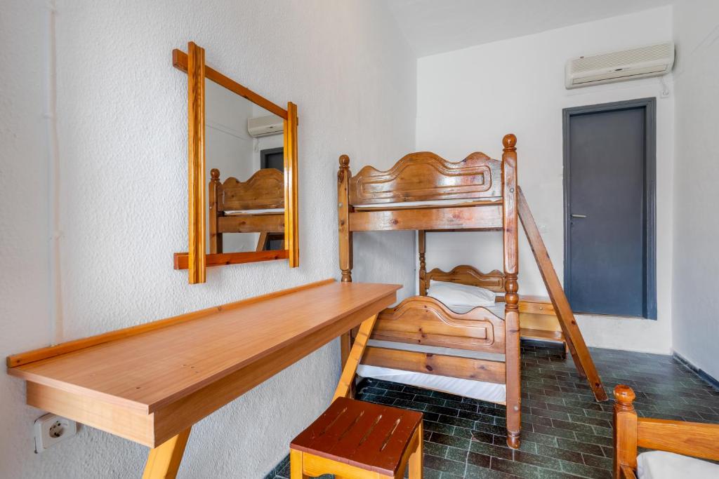 The Pink Palace Hostel - 