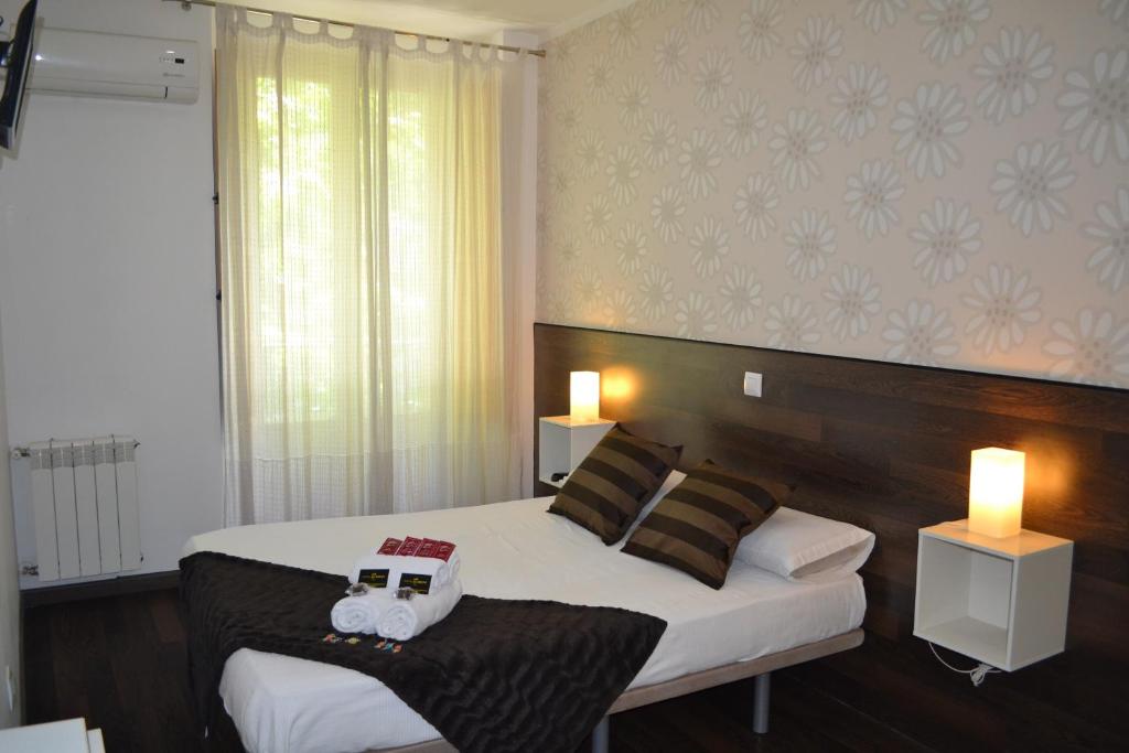 Hostal El Brezo - Double Room With City View