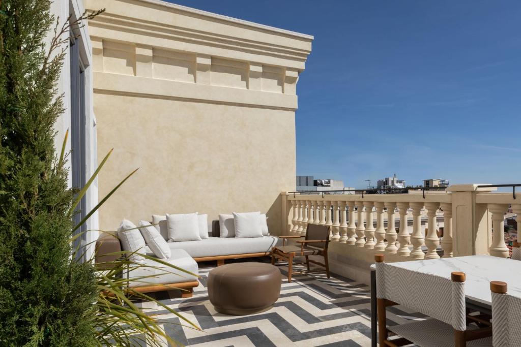 Balkón nebo terasa v ubytování JW Marriott Hotel Madrid