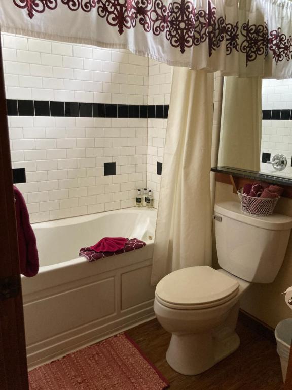 All Seasons Treehouse Village - Maywood Treehouse4