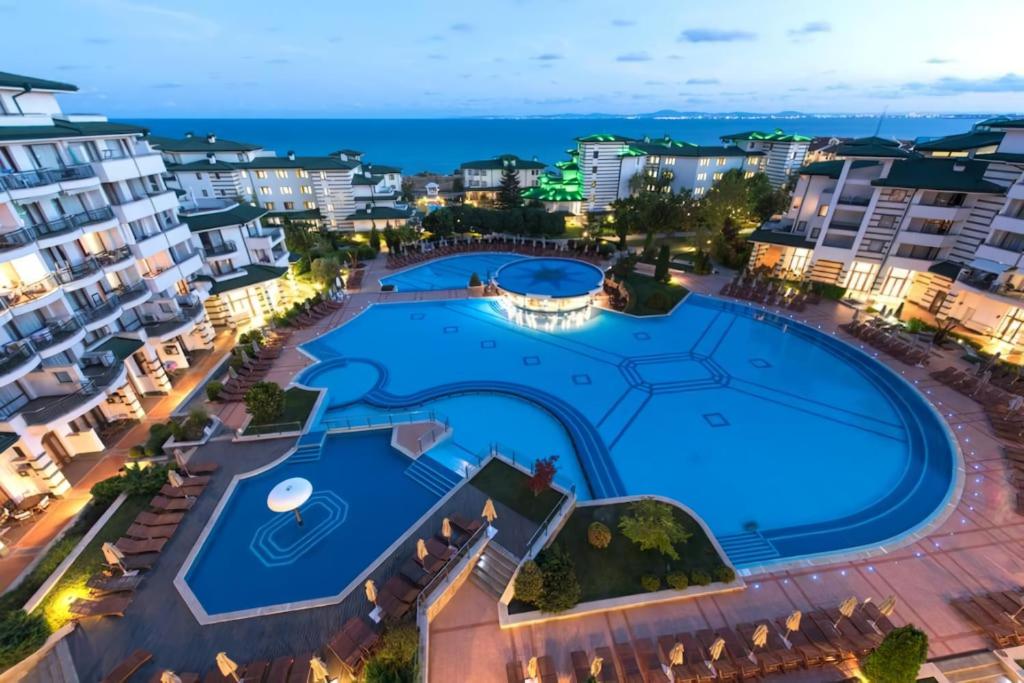 Болгария отель эмеральд. Эмеральд бич резорт 5. Эмеральд болгария. Эмеральд болгария равда. Эмеральд бич резорт 5.