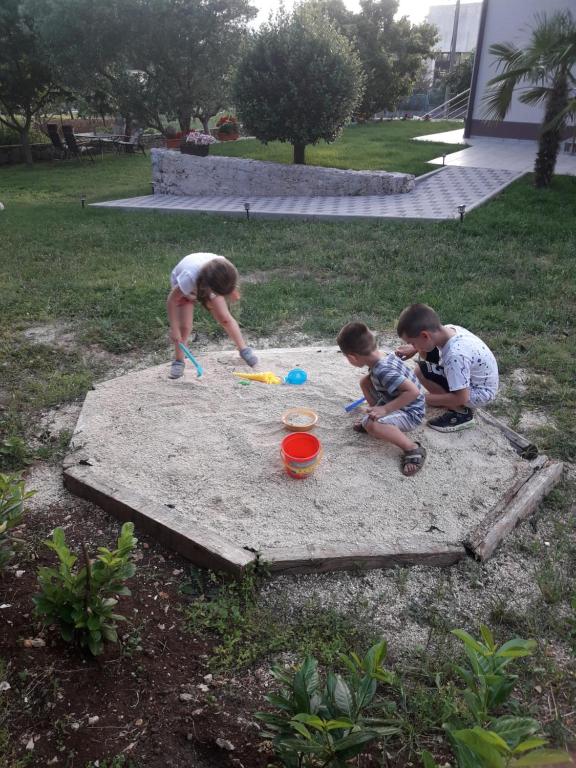 Děti v ubytování On the river Imotski Baška Voda