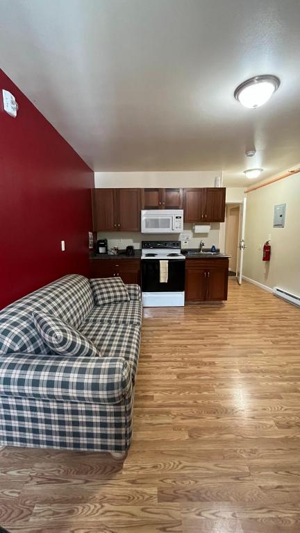 Denali Rainbow Village RV Park and Motel - Superior Studio