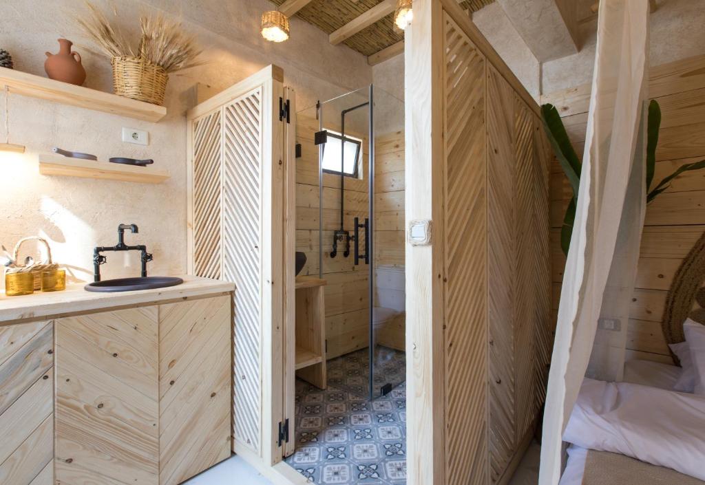 Koupelna v ubytování Biophilia Luxury Lofts