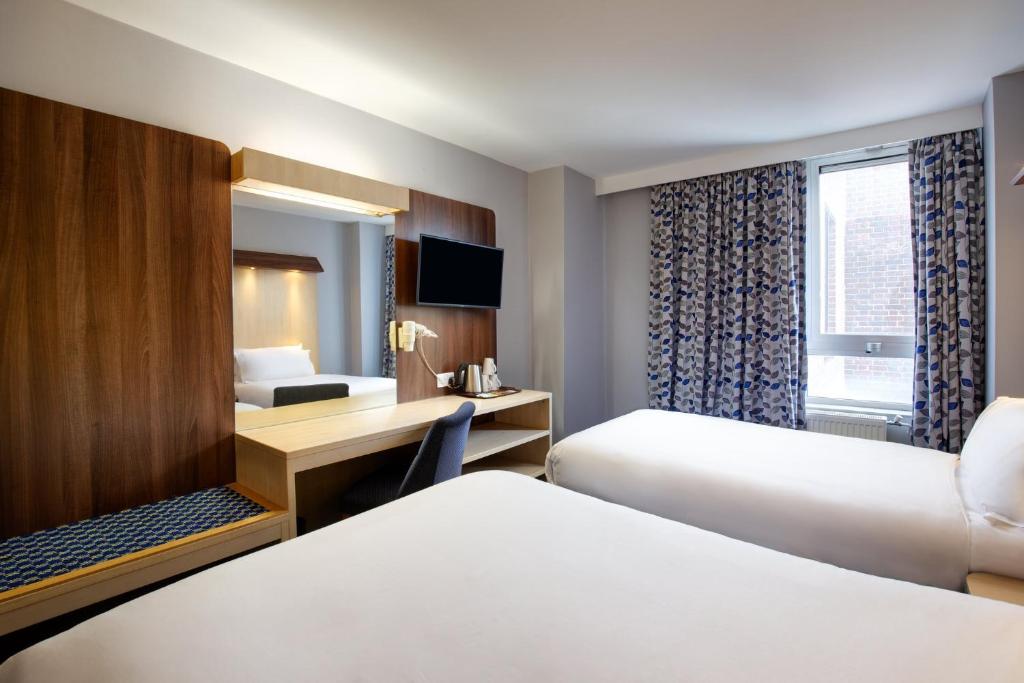 Royal National Hotel - Resim 27