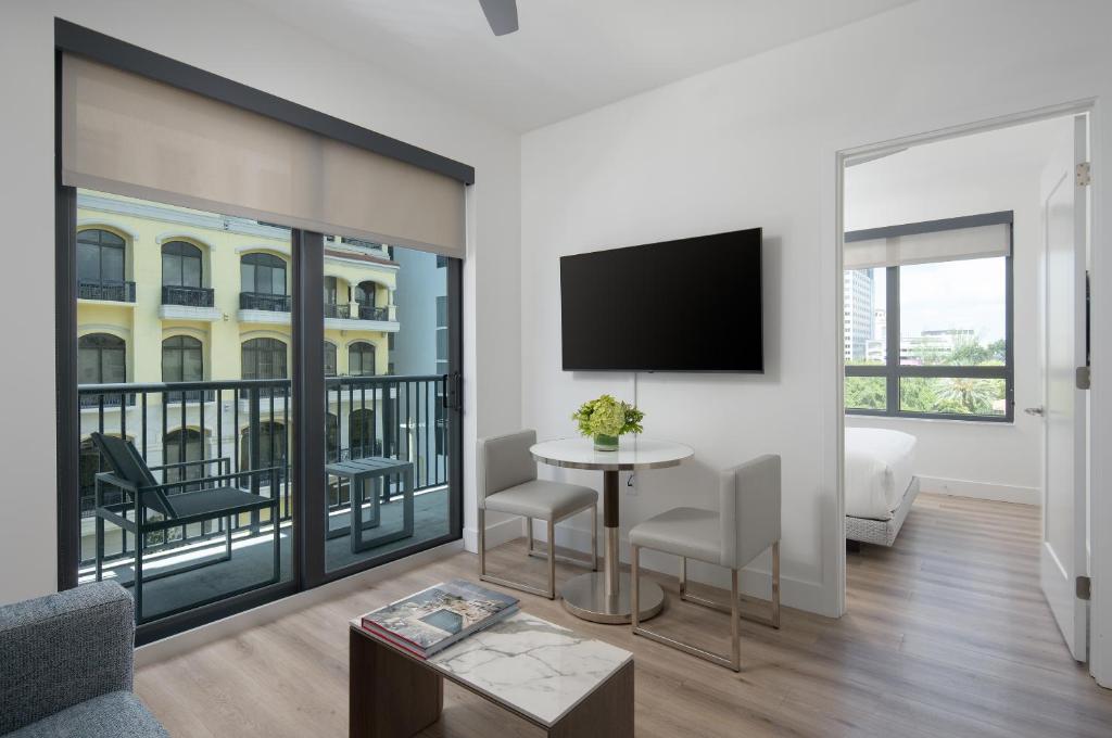 AKA West Palm - Suite De Deux Chambres Accessible