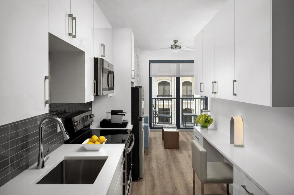 AKA West Palm - Suite Queennes à Deux Chambres