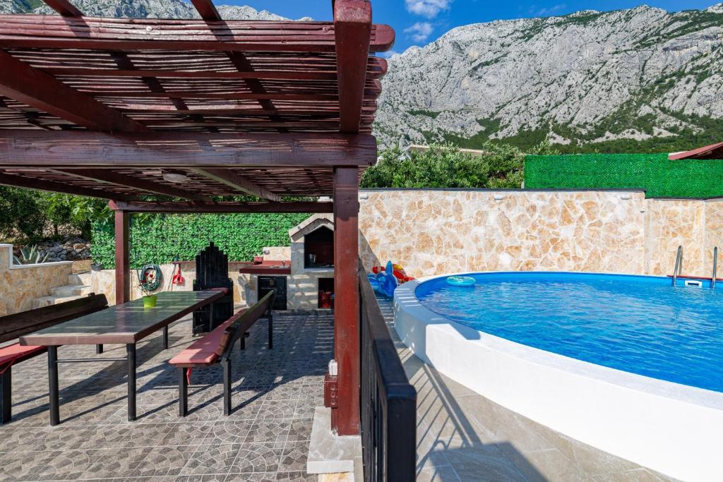 Výhľad na hory alebo výhľad na hory priamo z apartmánu