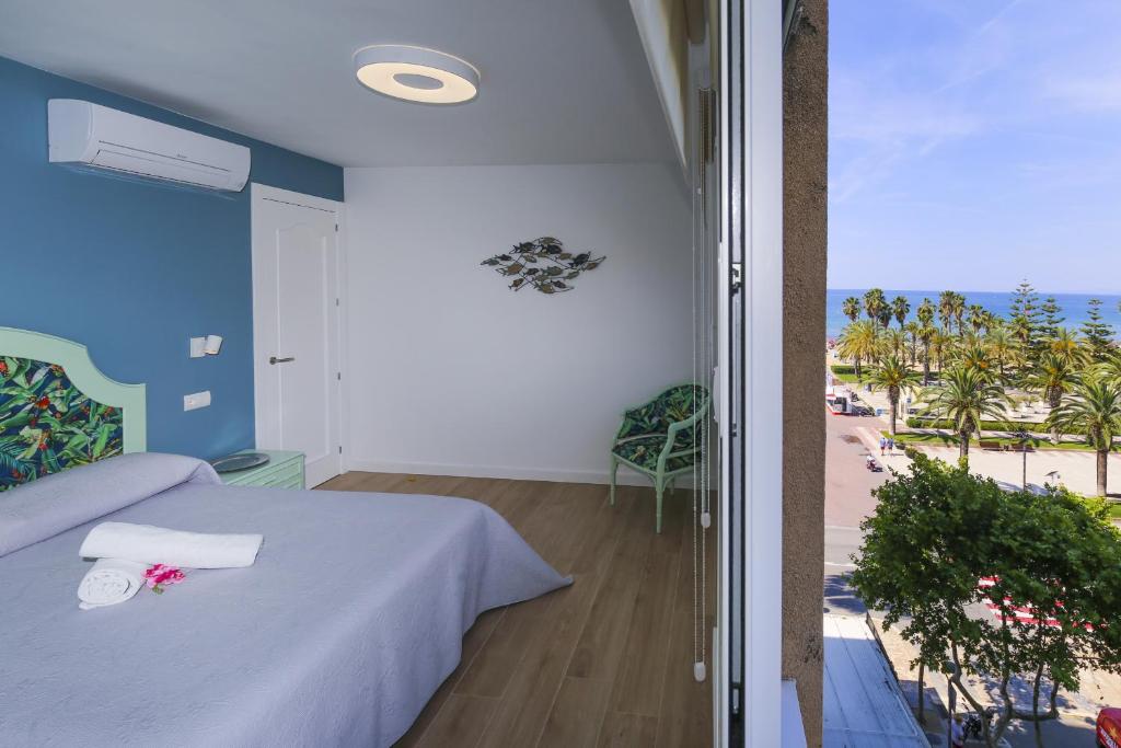 Tous 3 ONLY FAMILIES Planetcostadorada, Salou – Precios 2023 ...