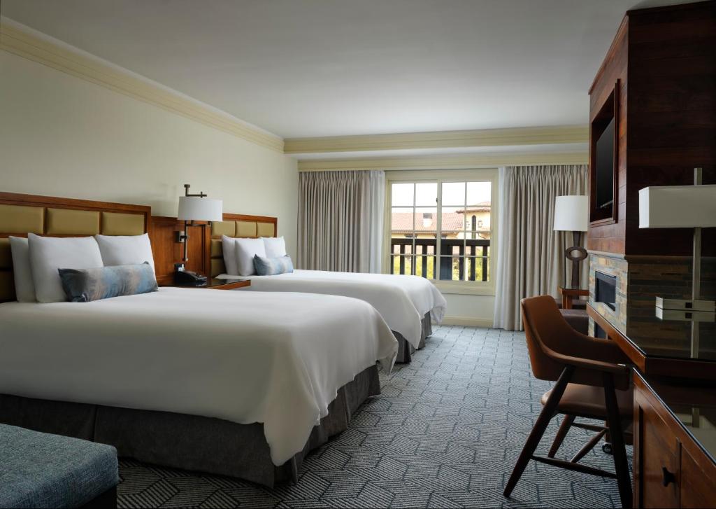 Hotel Abrego - Premier Two Queen Room With Fireplace