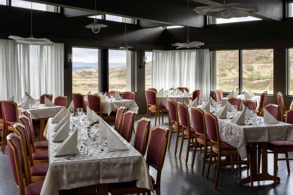 Reštaurácia alebo iné gastronomické zariadenie v ubytovaní Dalahótel