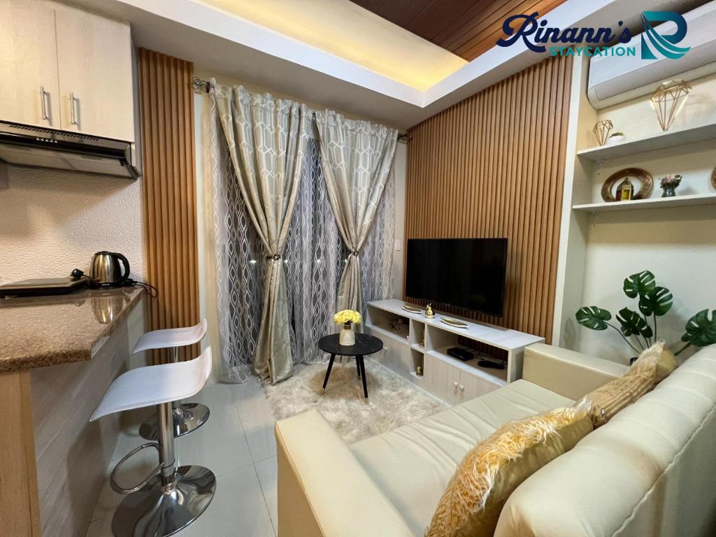 Suitetrails - Rinann's Staycation 640 Messatierra Condotel Davao