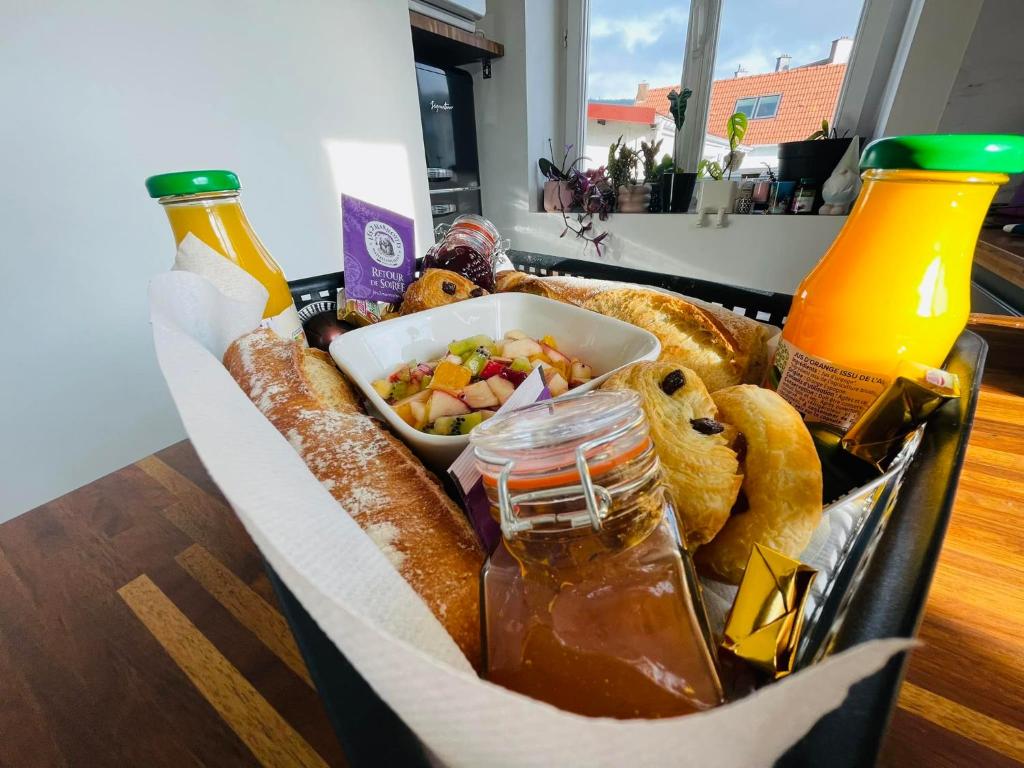 Jídlo v hodinového hotelu nebo okolí