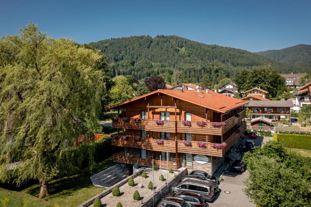 Nespecifikovaný výhled na hory nebo výhled na hory při pohledu z hotelu