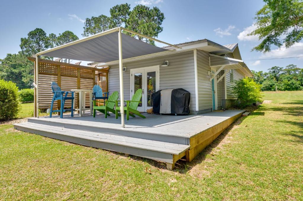 Waterfront Warwick Cottage with Porch and Dock! (VS Warwick)