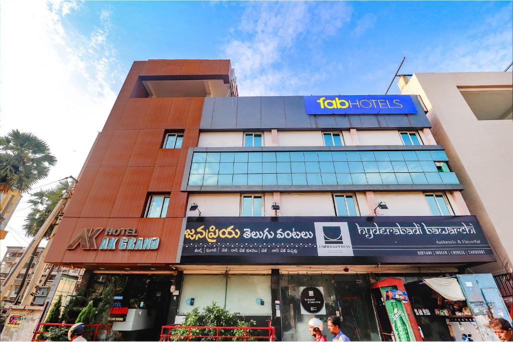 FabHotel AK Grand - Housity