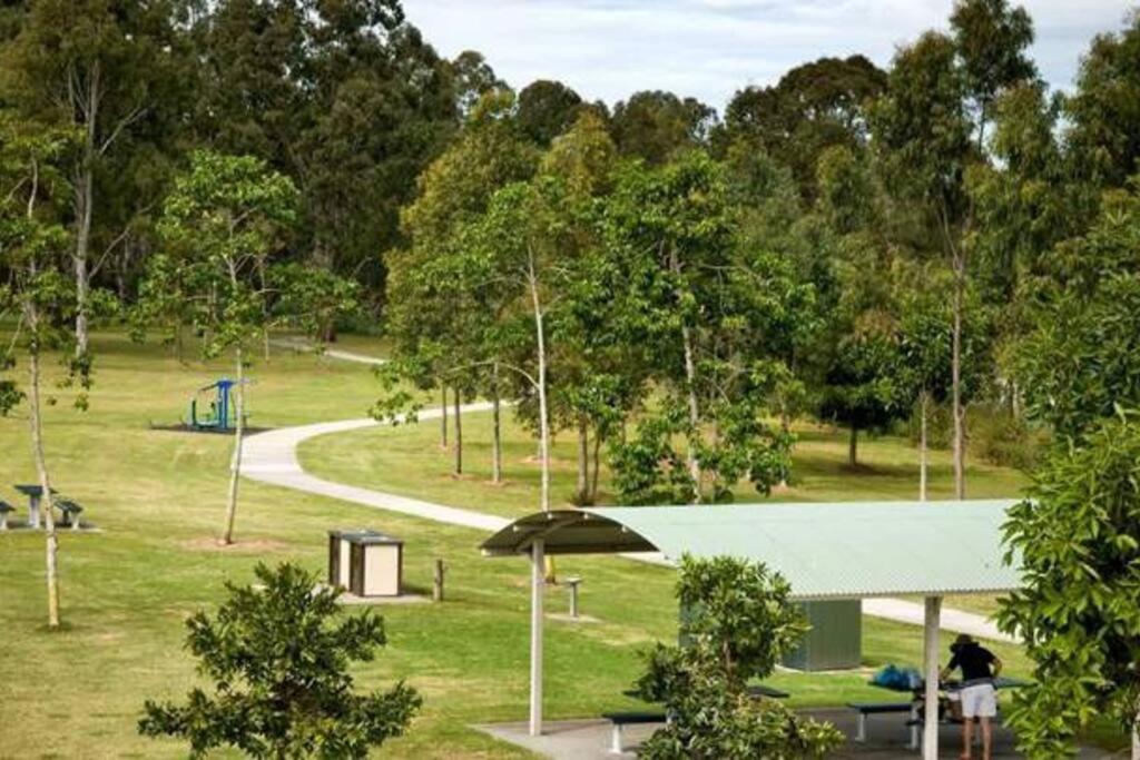 Fotografie z fotogalerie ubytování Halfway Point Brisbane and Gold Coast Themepark 15 minutes Southbank 30 minutes v destinaci Beenleigh