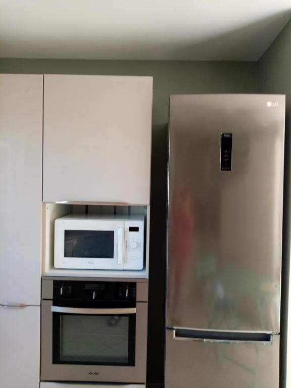 Kuchyň nebo kuchyňský kout v ubytování 2 Chambres avec piscine et spa au calme, mer à proximité.