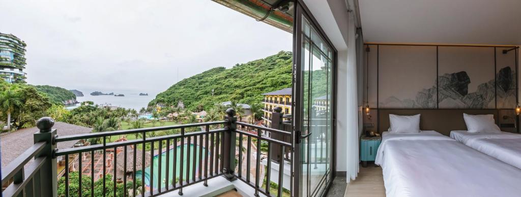 The May Legend Catba - 6